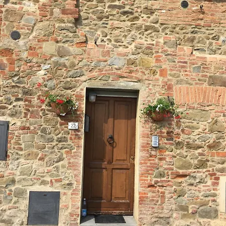 Small Rustic Daire Scrofiano
